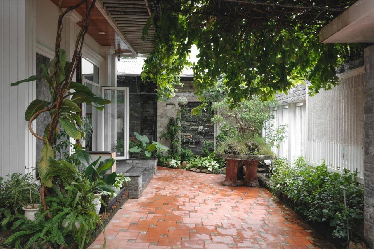 Le Robinet Villa - A Journey Into Hue Citadel Soul Exterior photo