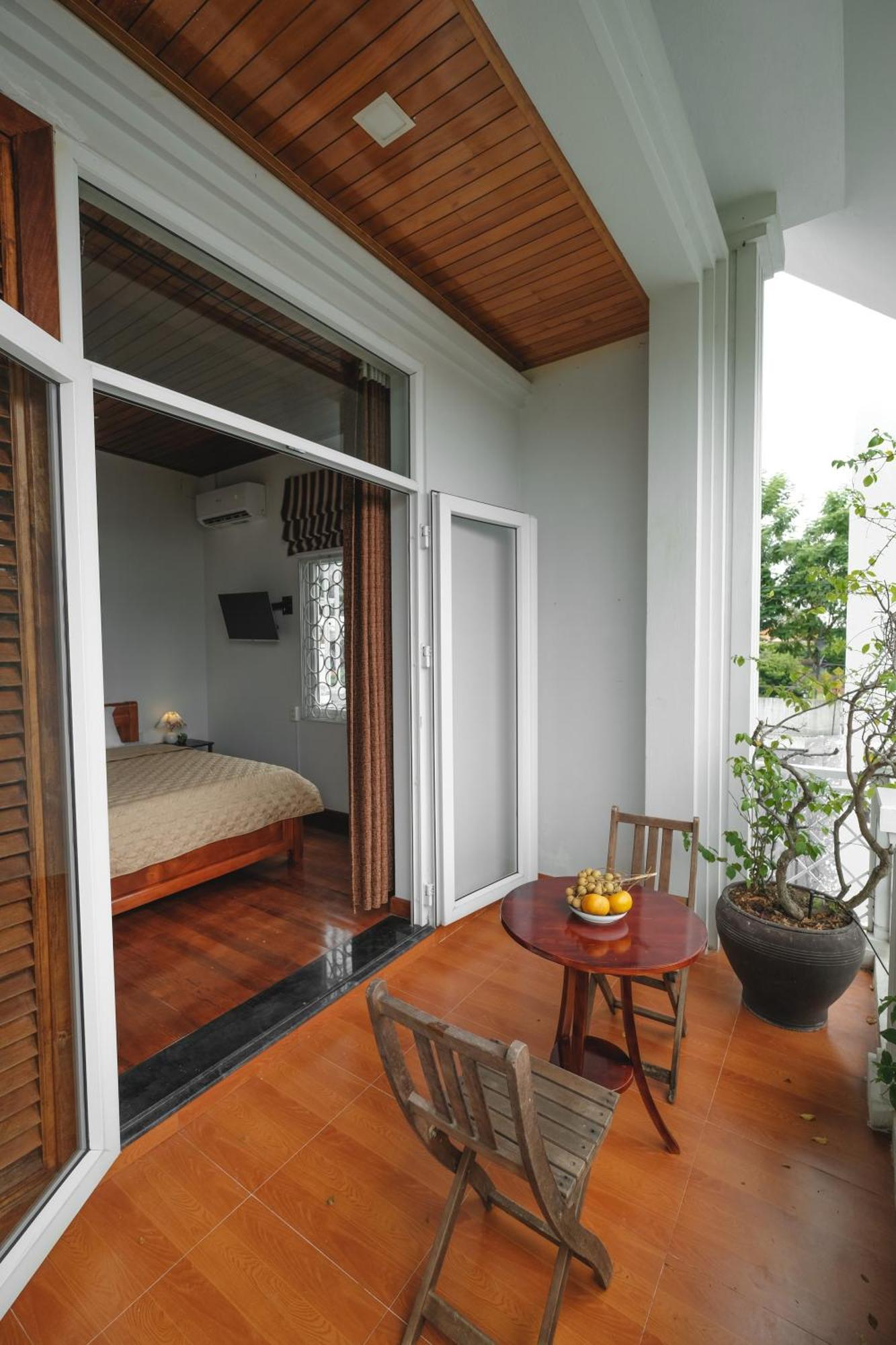 Le Robinet Villa - A Journey Into Hue Citadel Soul Room photo